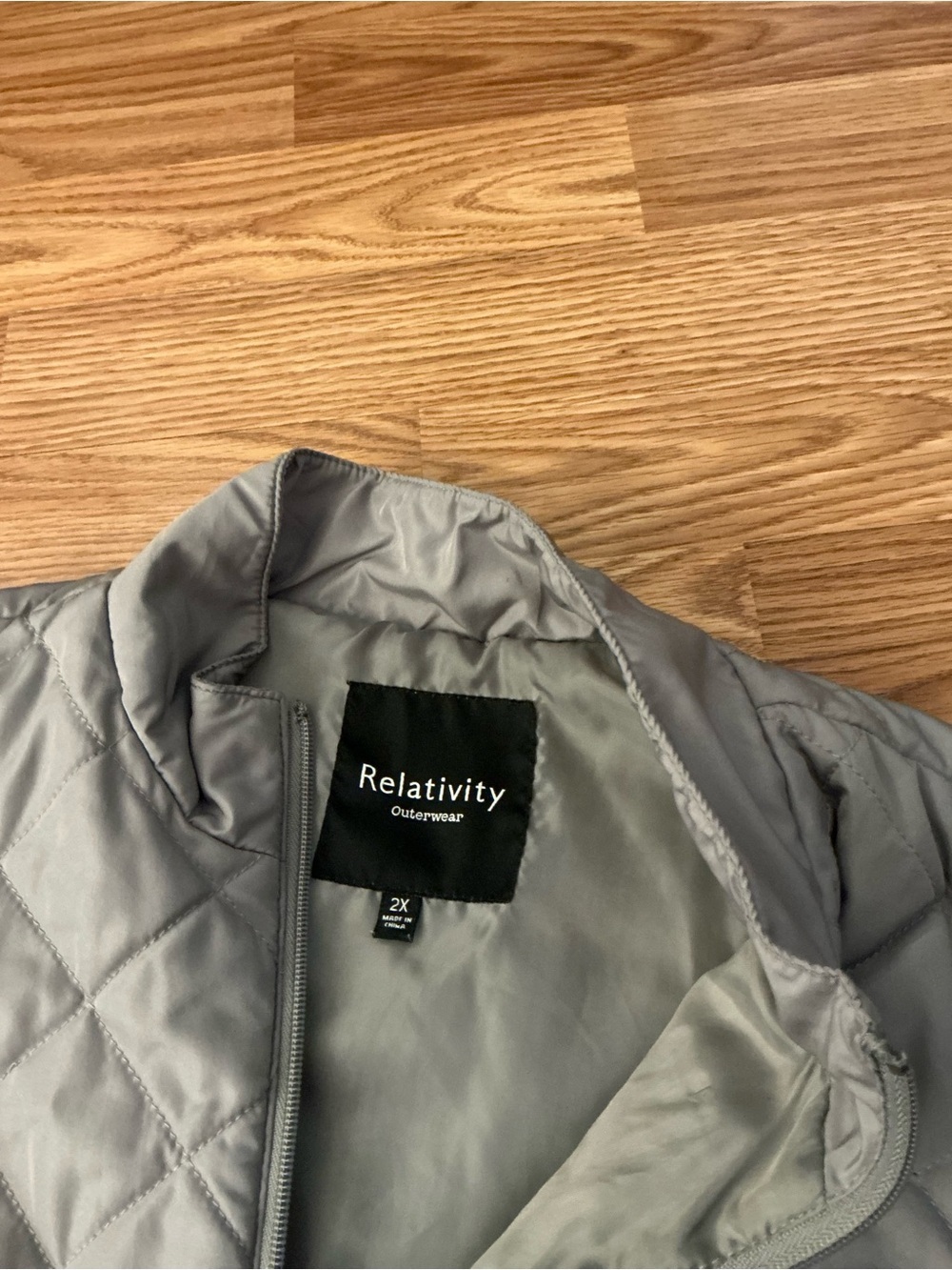 Relativity Light Gray Quilted Puffer Vest Size 2X - Picture 6 of 6